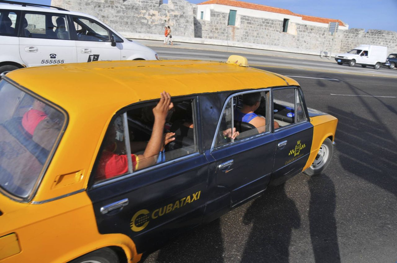 Illustration for article titled Even More Old Cars Down On The Cuban Street